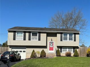 7442 Muench Rd, Liverpool, NY 13088