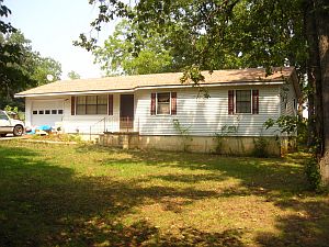 2nd image of 3899 Valley Rd