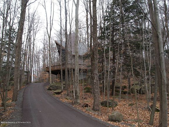3rd image of 3062 Northgate Ct