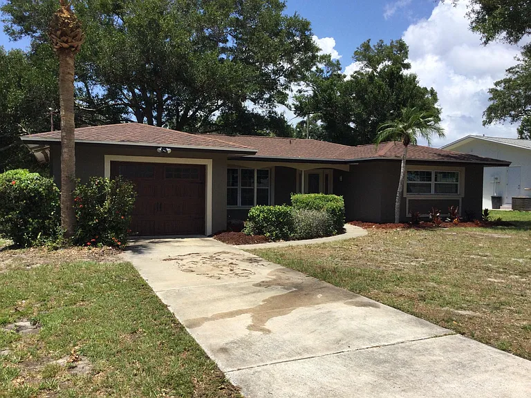 3097 Crescent Dr — Photo 32