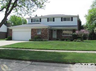 1182 Snead Dr, Troy, MI 48085