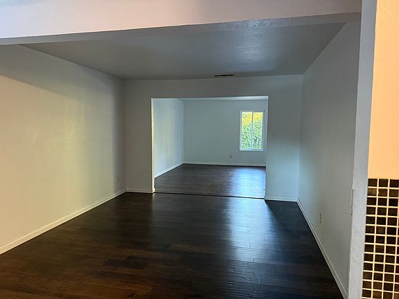 4th image of 1020 Snyder Dr