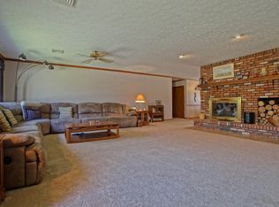 7814 Poorman Rd, Vermilion, OH 44089