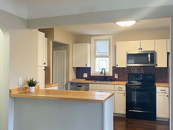 5th image of 1472 19th St