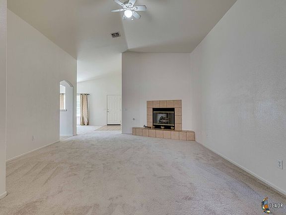 5th image of 208 Mazatlan Dr