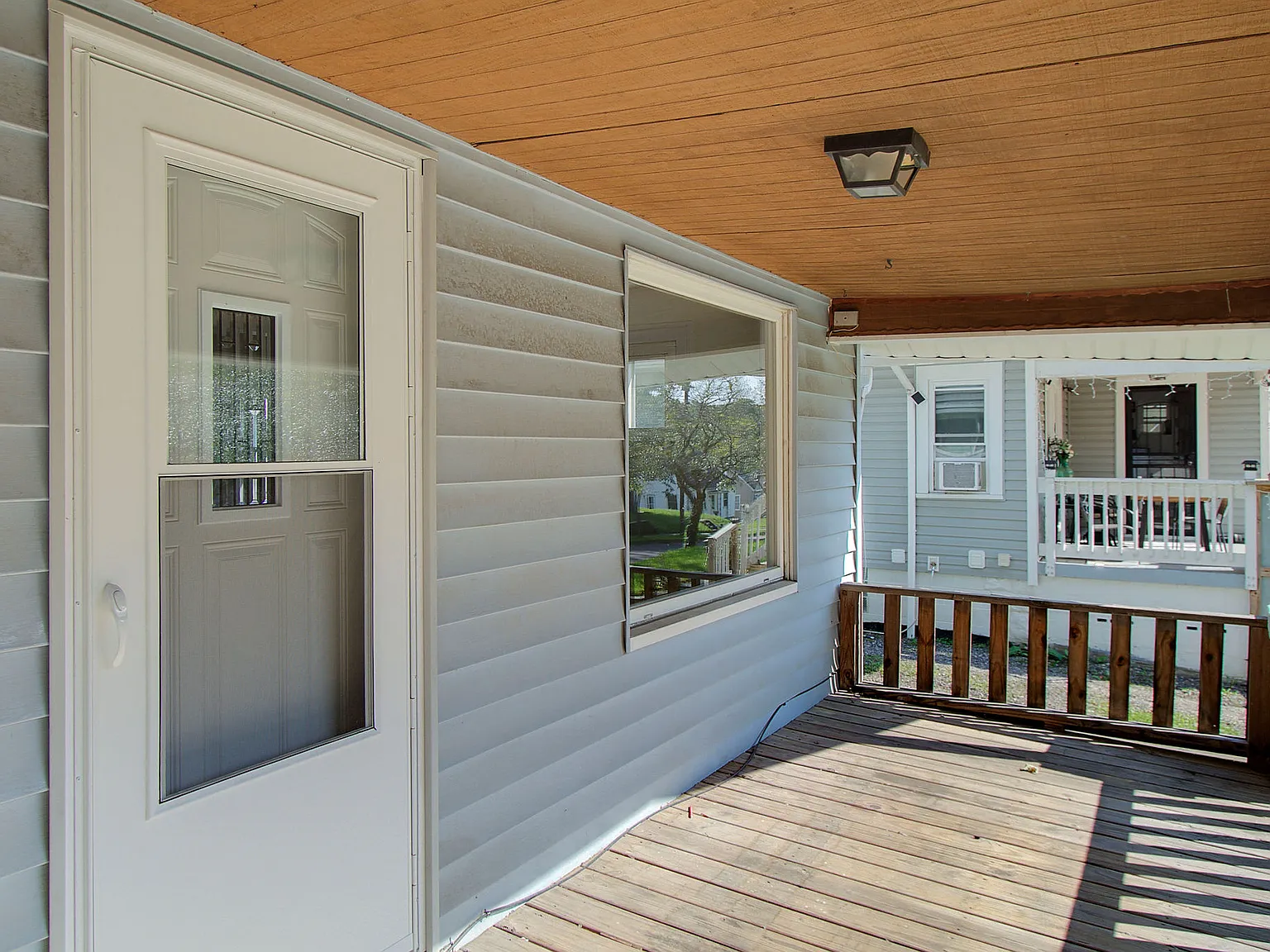 2 bed, 1056 sqft, $1,400 — Photo 2