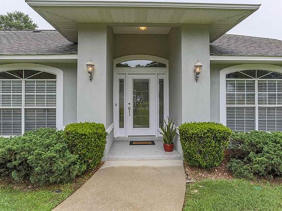 3rd image of 2569 Southern Oaks Dr