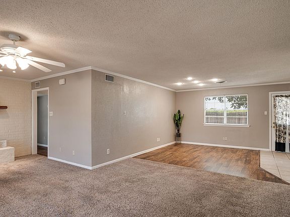 5th image of 4652 Summit Dr