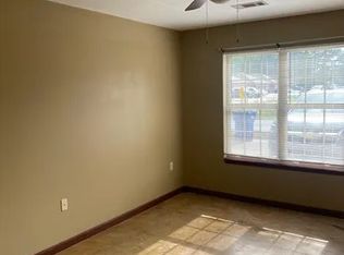 8 Iris Dr UNIT A, Greenbrier, AR 72058