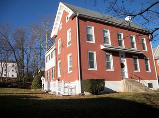 115 Main St APT 5, Schwenksville, PA 19473