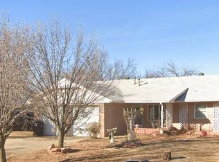 713 Century Dr, Moore, OK 73160