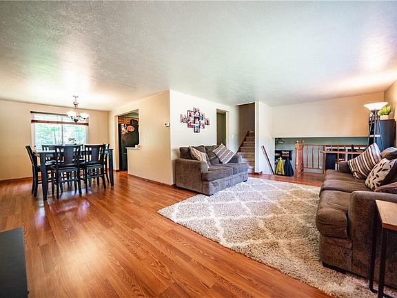 5th image of 28291 Gardenia Dr