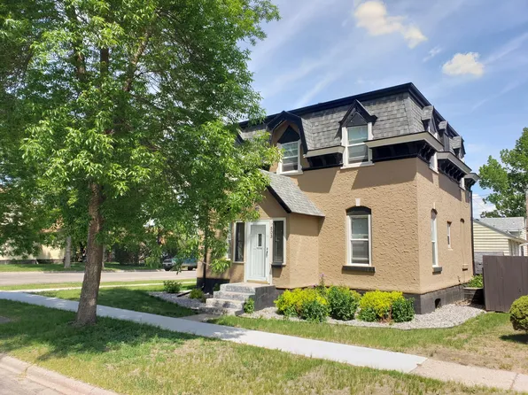 503 3rd Ave SW, Jamestown, ND 58401