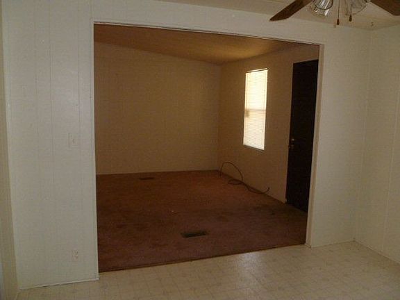 5th image of 217 Meadowood Dr