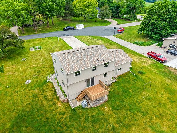 5th image of 720 Campbell Ct SW