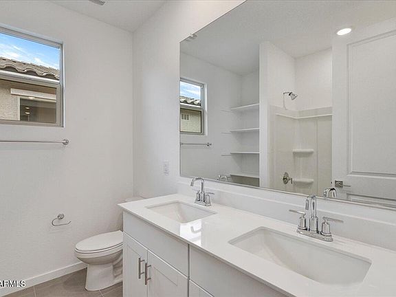 4th image of 16046 W EL CORTEZ Place