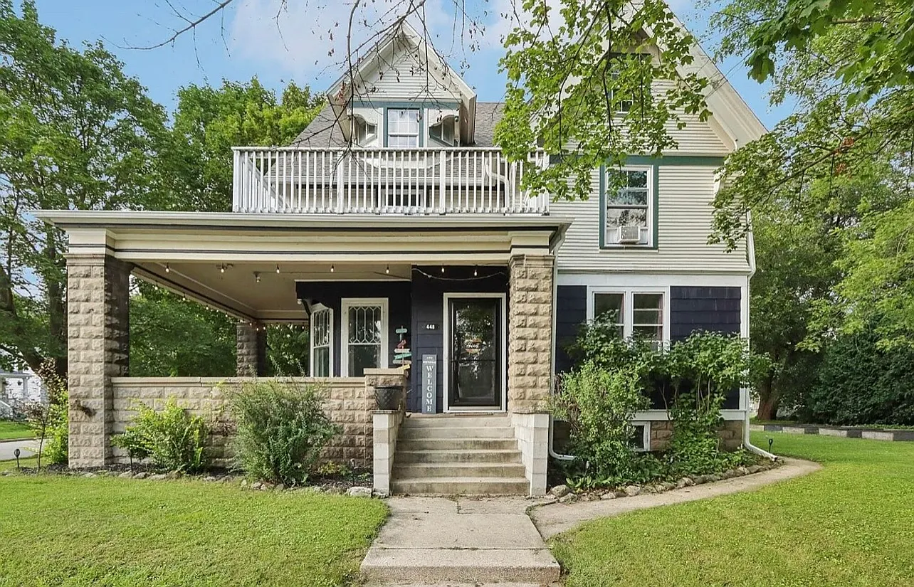 448 W College Ave — Photo 1