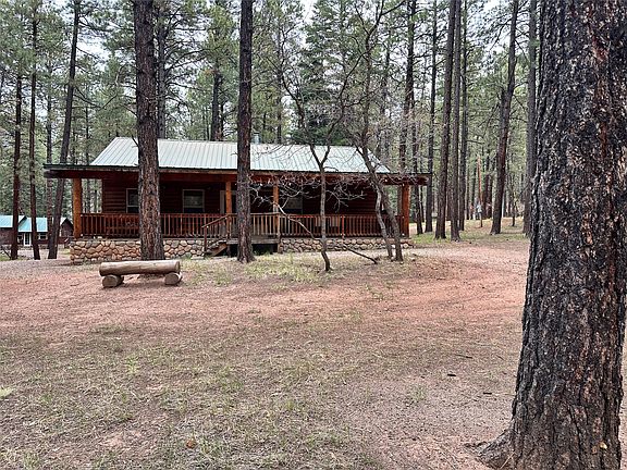 3rd image of 34 Pine Dr
