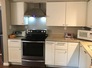 812 E Dorothy Ln, Dayton, OH 45419