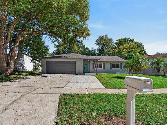 3rd image of 605 HILLPOINT WAY