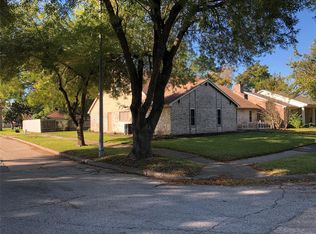 12703 Crow Valley Ln, Houston, TX 77099