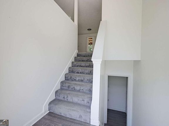 5th image of 6 Sweetgum Ln