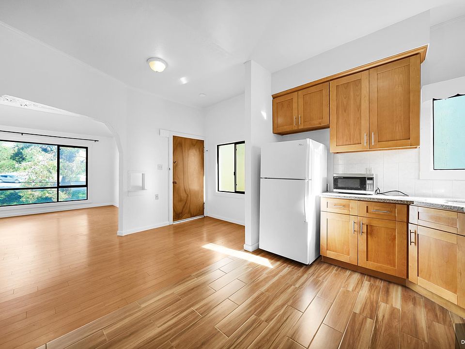 1st image of 23 Cayuga Ave