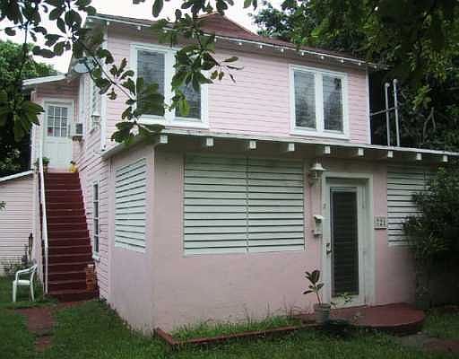 1st image of 721 NE 121st St