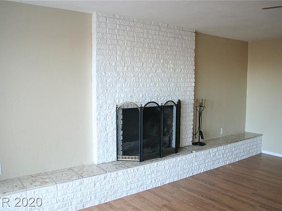 2nd image of 676 Blackmore Dr