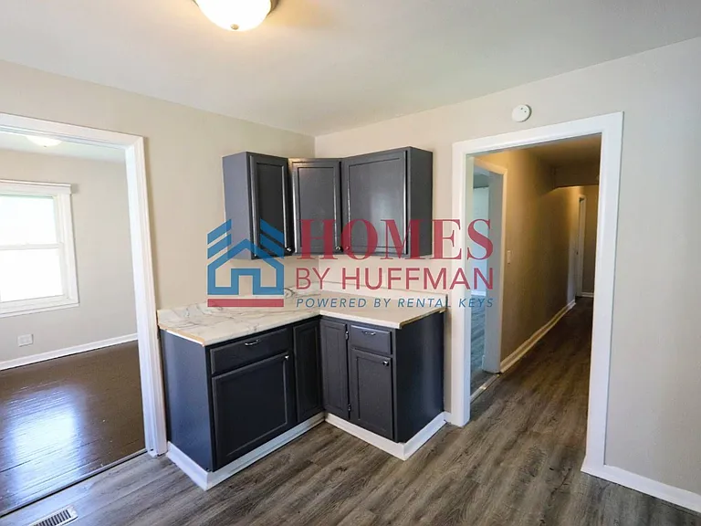 2211 Frisse Ave — Photo 7