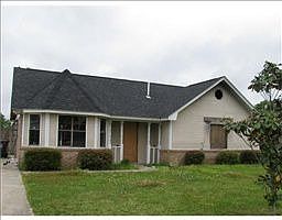 1st image of 15105 Parkwood Dr N