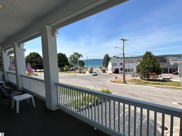 7147 Crystal Ave Unit 4, Beulah, MI 49617