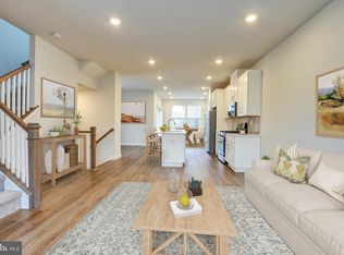 913 Magnolia Ln, Spring City, PA 19475