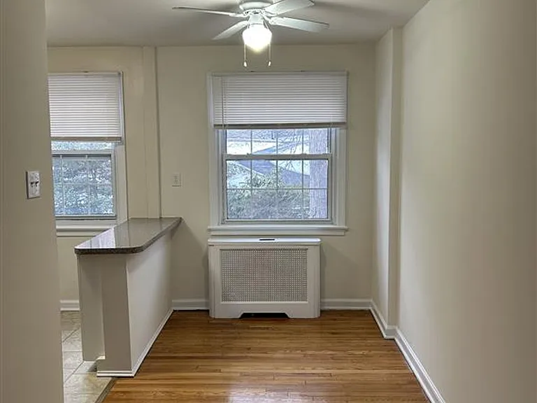 Jericho Manor Apartments — Photo 33