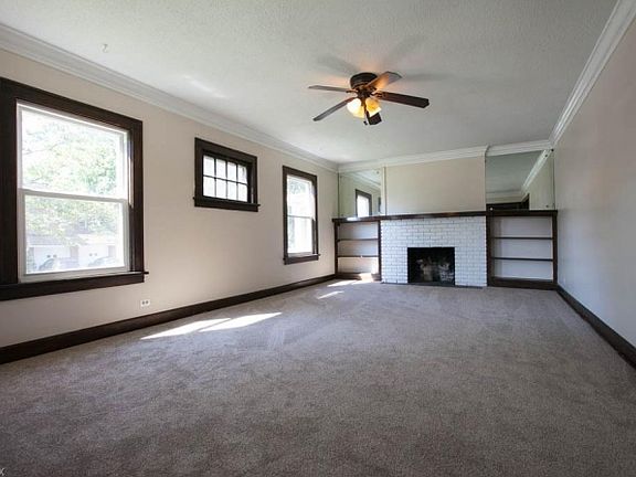 4th image of 3241 Meadowbrook Blvd
