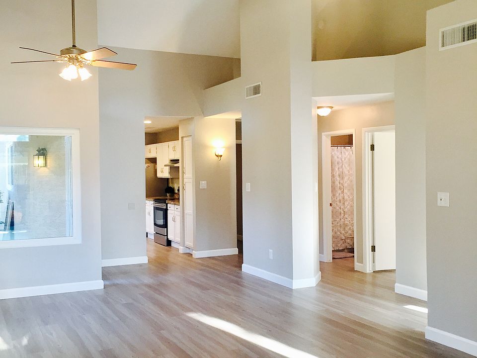 1st image of 6724 S Farmer Ave