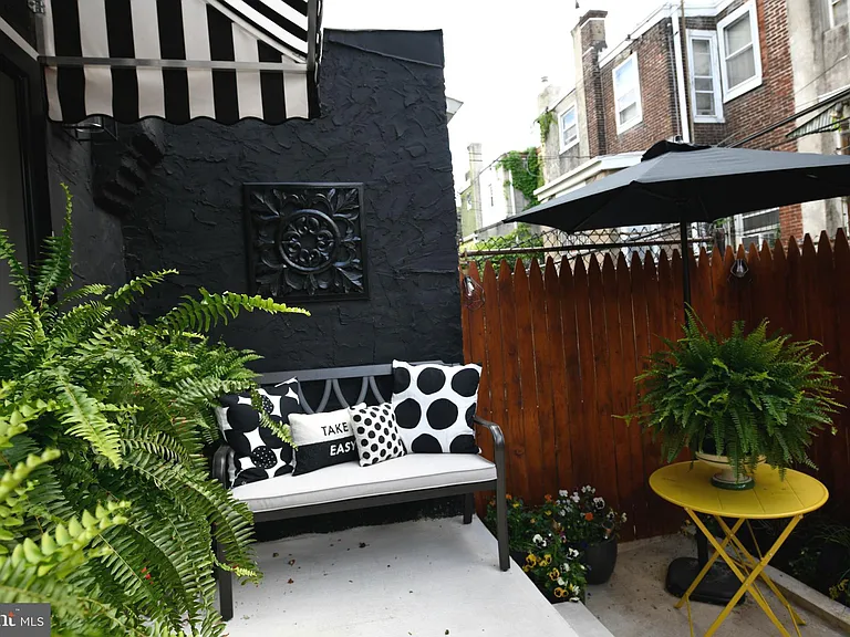 2952 N Bailey St — Photo 8