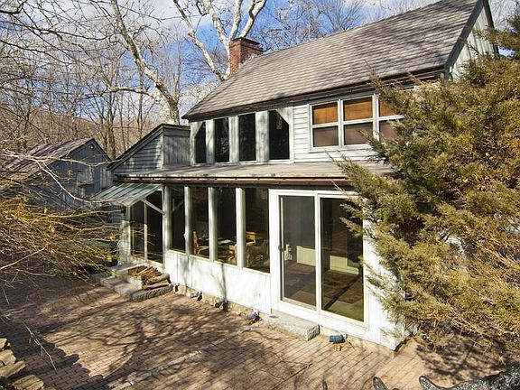 18 High Street - Exterior Front