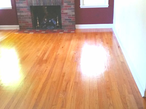 Living room with gas firepla