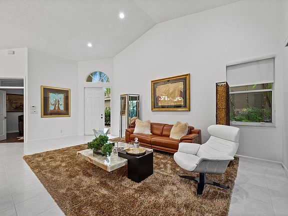 4th image of 4681 Carlton Golf Drive