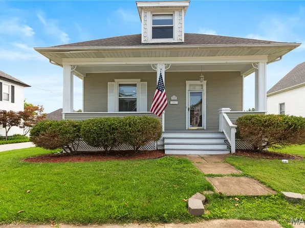 1103 Madison St, Saint Charles, MO 63301