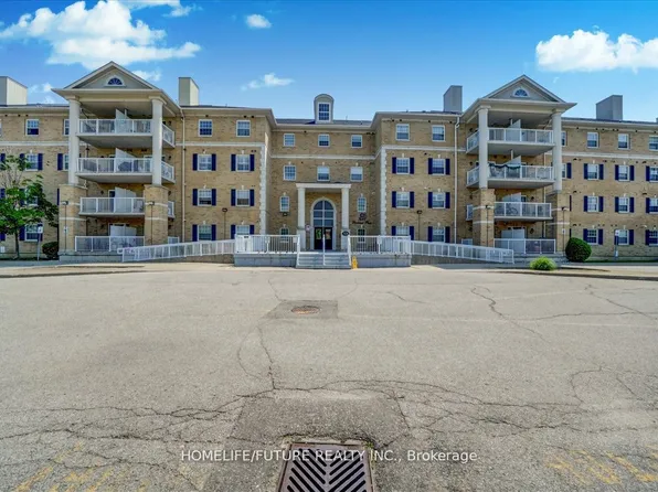 7428 Markham Rd #421, Markham, ON L3S 4V6