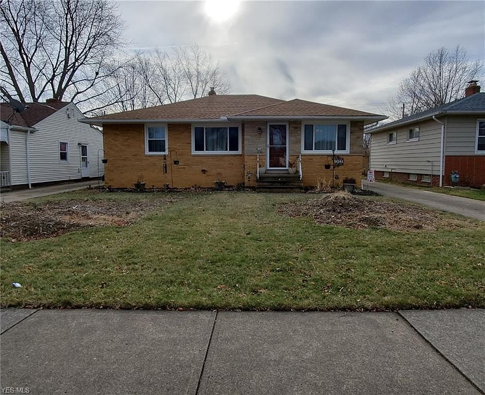 9381 Ackley Rd, Parma Heights, OH 44130 Zillow