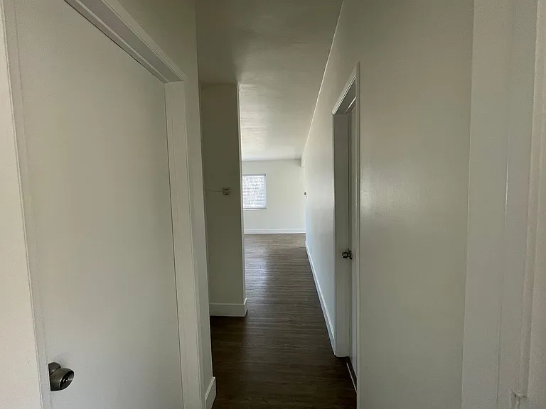 1101 Saint Louis Ave #7 — Photo 24