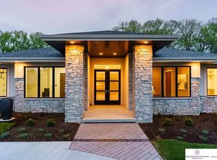 1707 S 212th St, Elkhorn, NE 68022