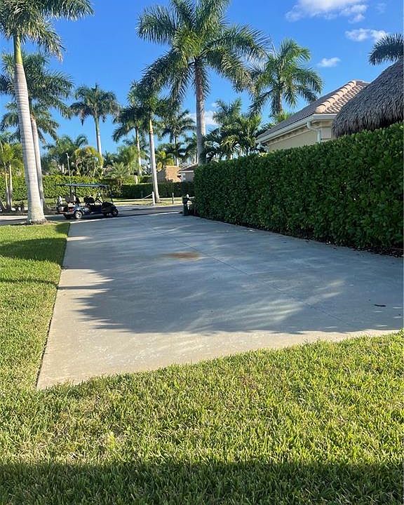 2nd image of 13477 Ladyfish LN
