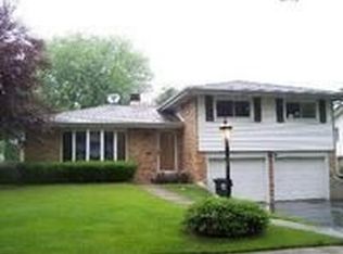 1510 E Mark Dr, Mount Prospect, IL