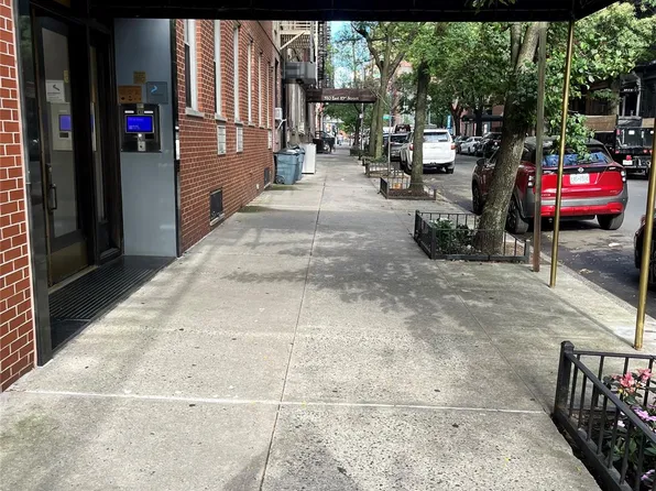 330 E 83 Street #2J, New York (Manhattan), NY 10028