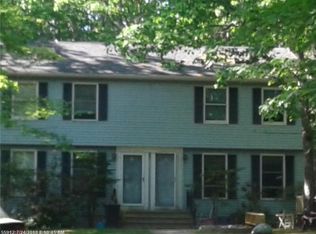 11 Island Dr, Windham, ME 04062
