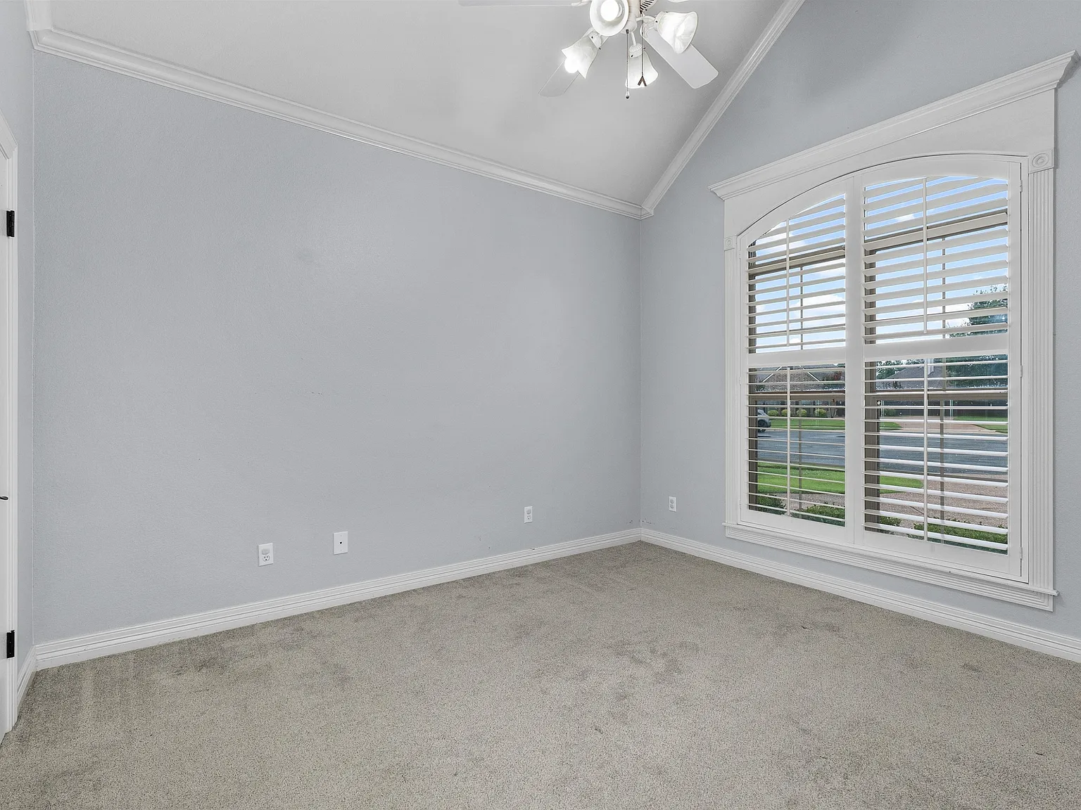395 Half Moon Ct - 1 — Photo 2
